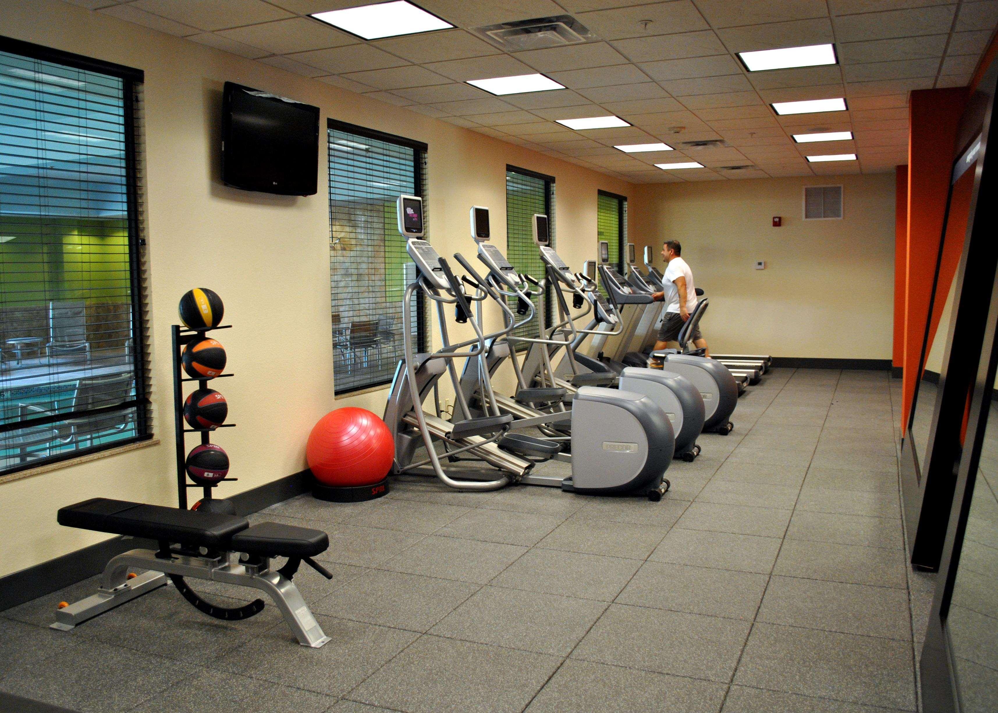Hampton Inn Evansville Airport Facilities photo