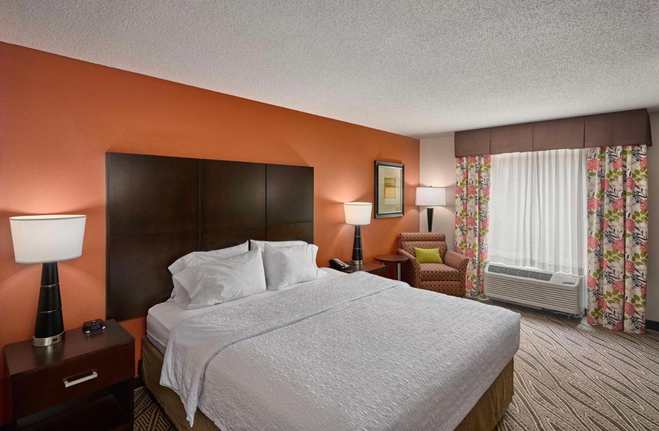 Hampton Inn Evansville Airport Exterior photo