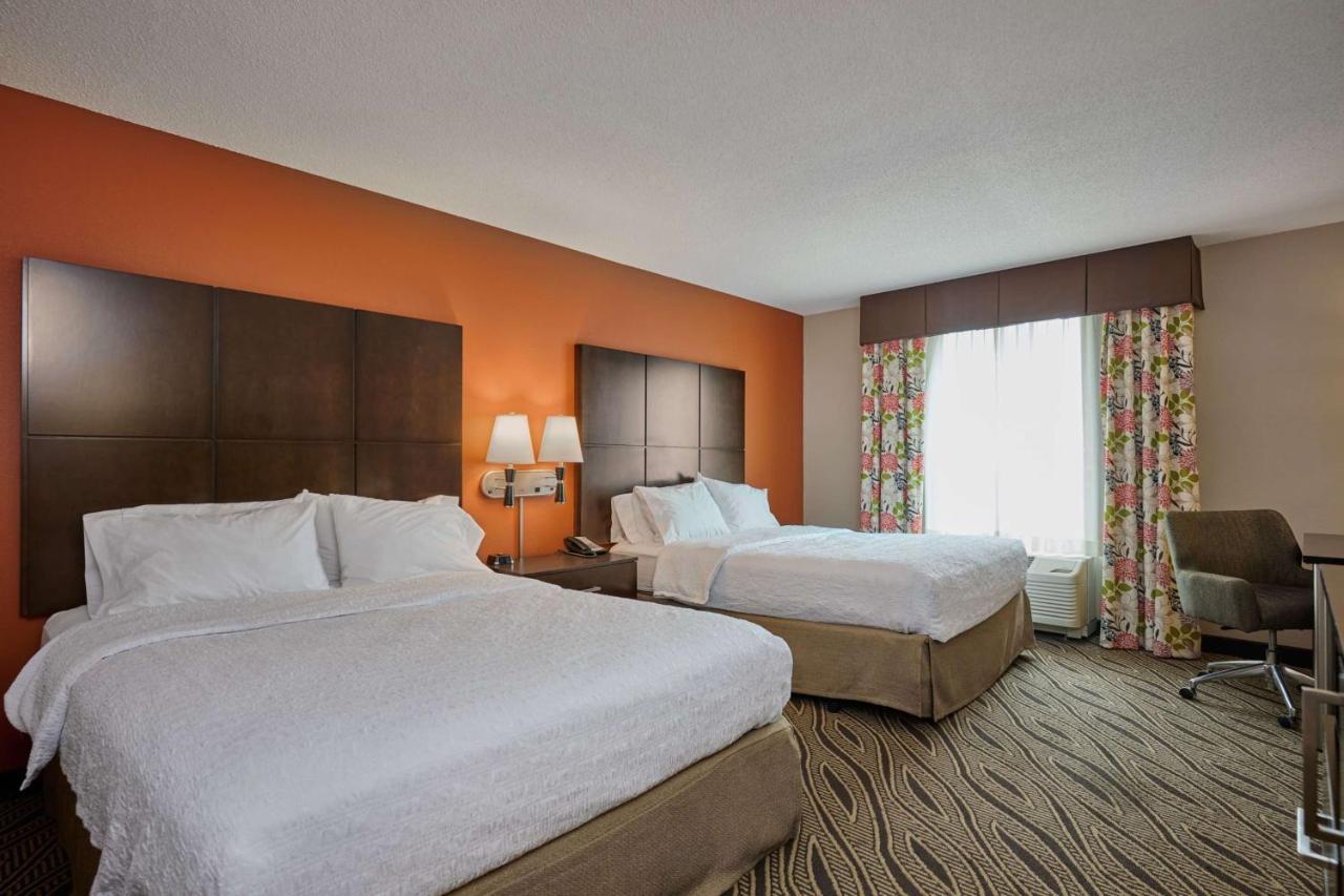 Hampton Inn Evansville Airport Exterior photo