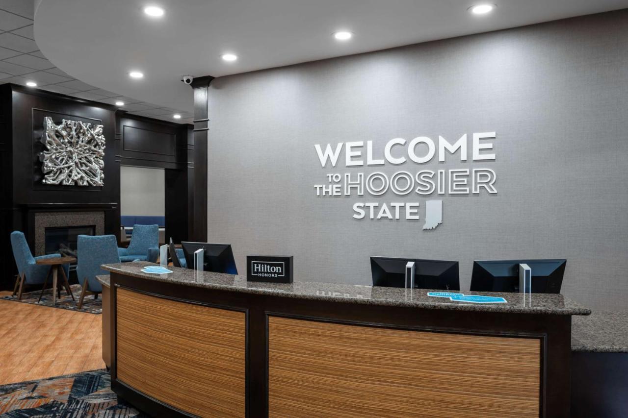 Hampton Inn Evansville Airport Exterior photo