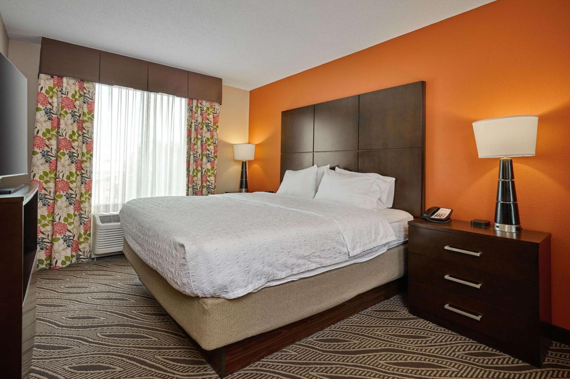 Hampton Inn Evansville Airport Exterior photo