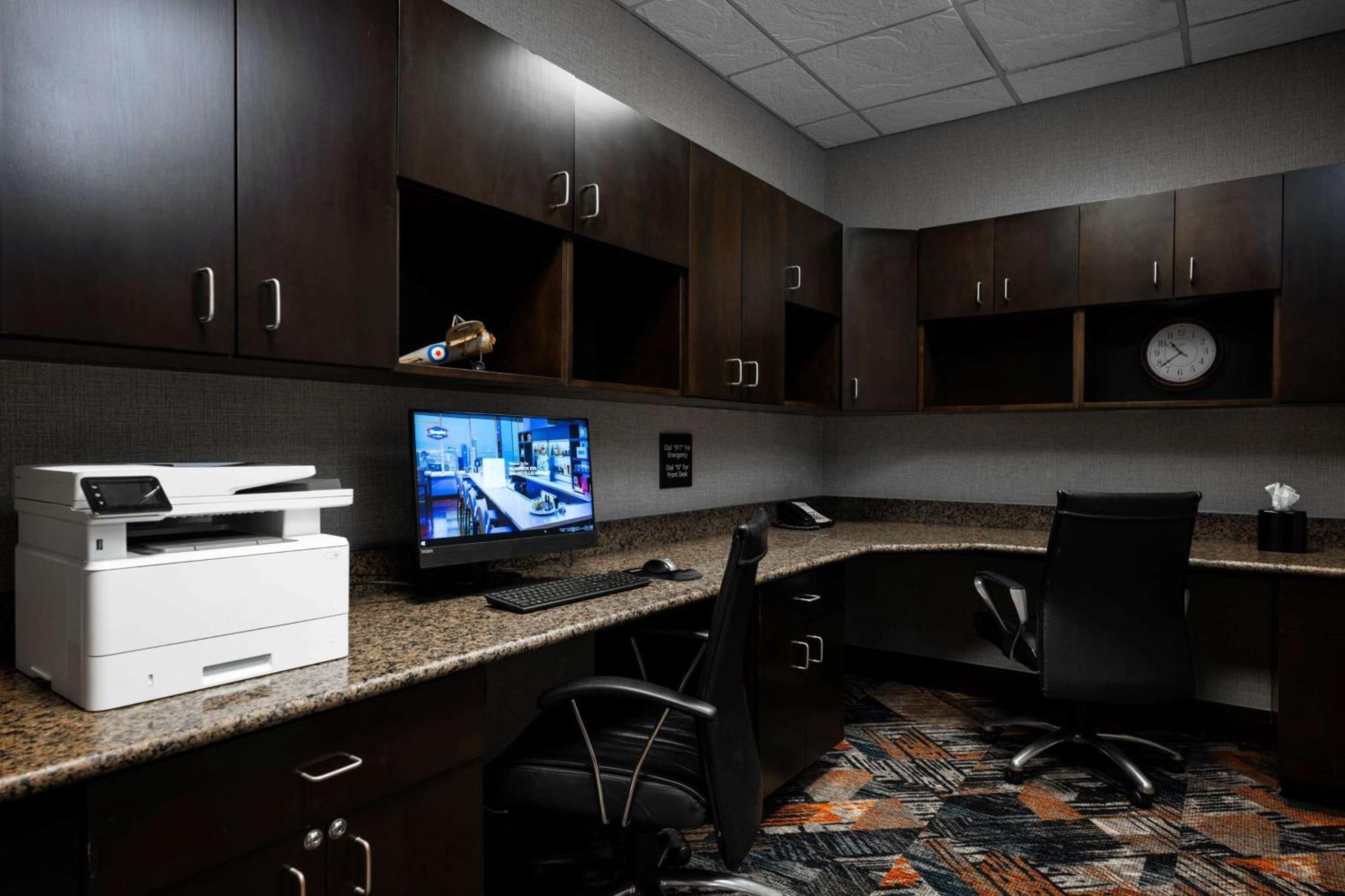 Hampton Inn Evansville Airport Exterior photo