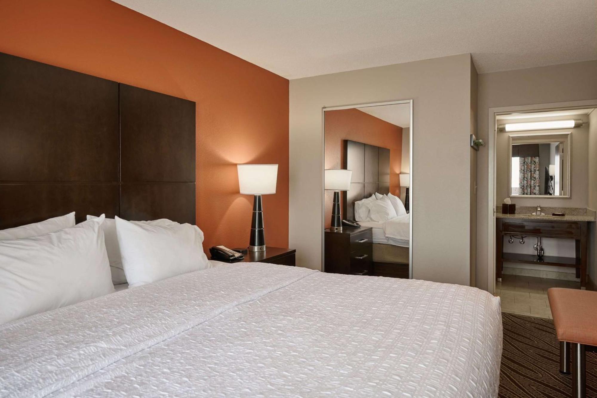 Hampton Inn Evansville Airport Exterior photo
