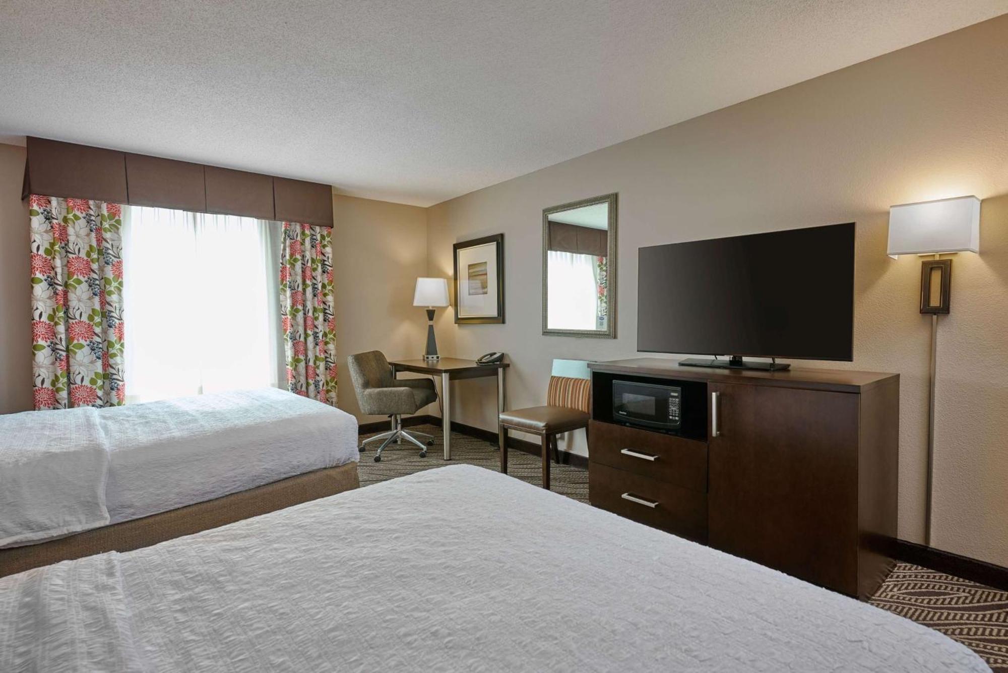 Hampton Inn Evansville Airport Exterior photo