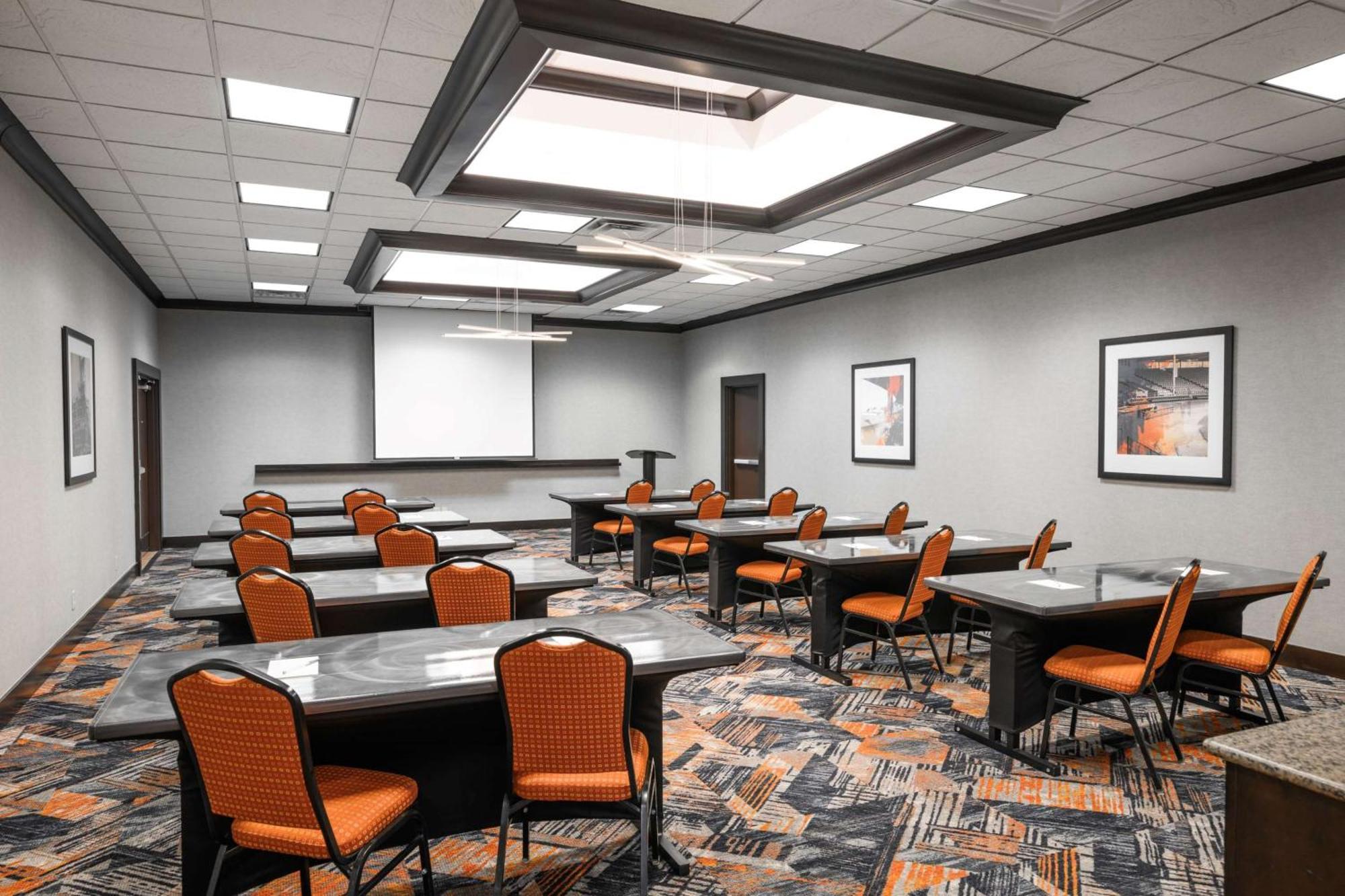 Hampton Inn Evansville Airport Exterior photo