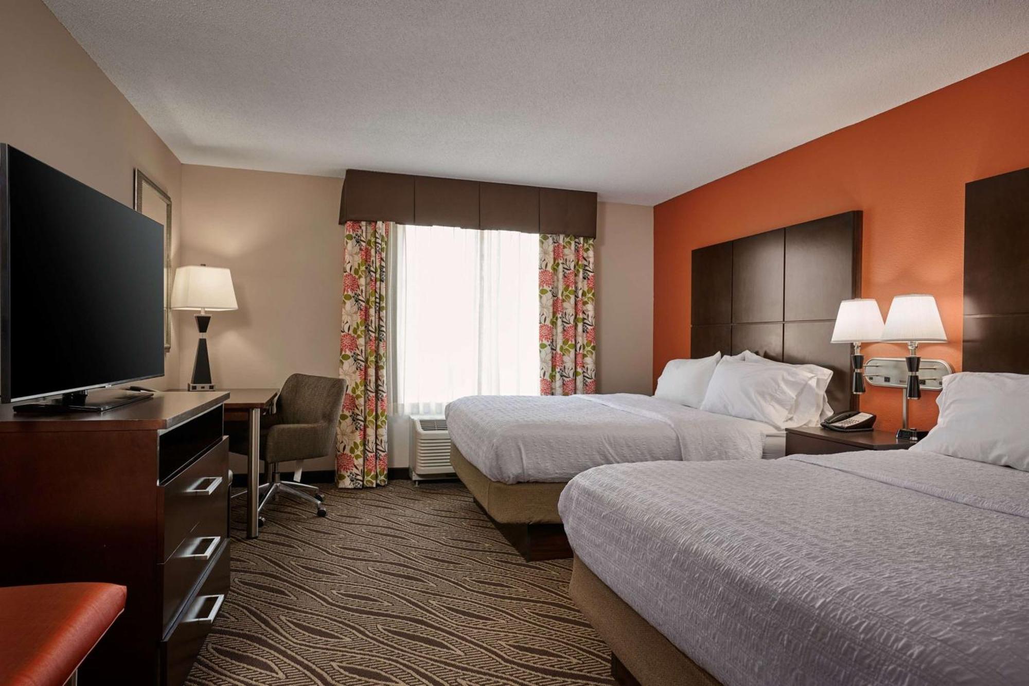 Hampton Inn Evansville Airport Exterior photo