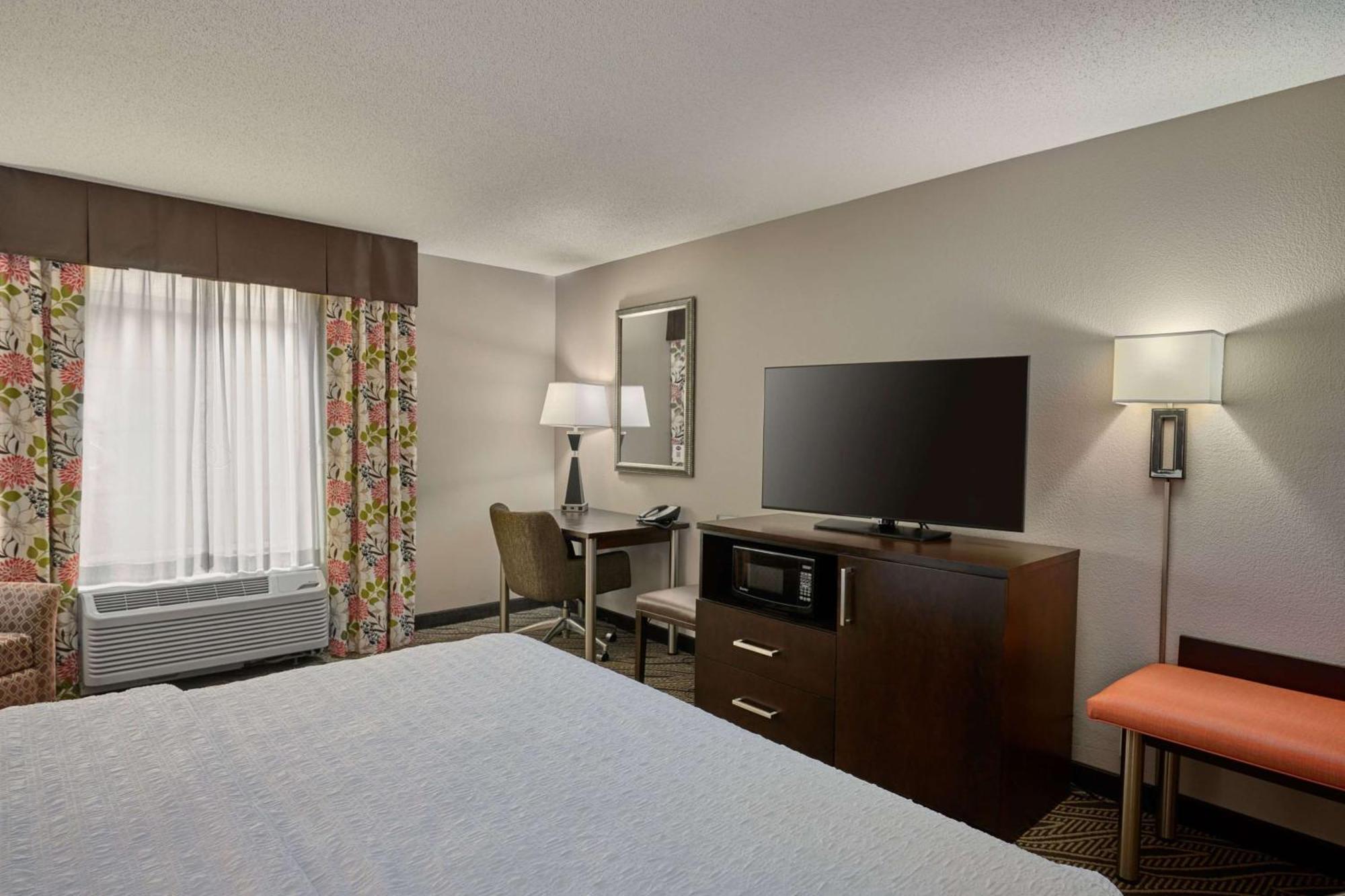 Hampton Inn Evansville Airport Exterior photo