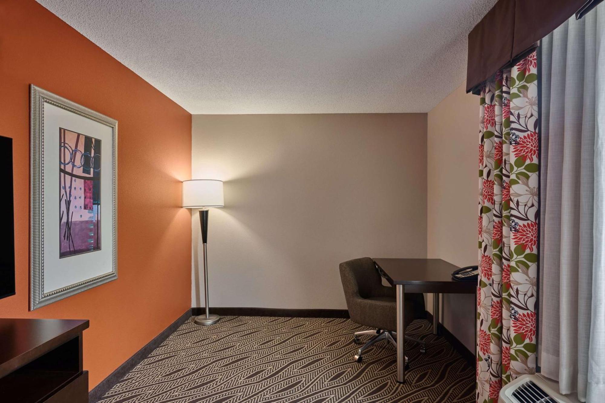 Hampton Inn Evansville Airport Exterior photo